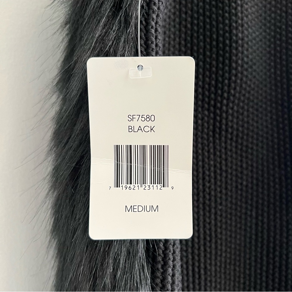 Sebby Collection Faux Fur Vest. - Picture 12 of 14